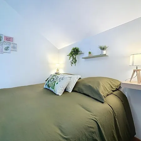 Le Jardin Des Plantes Et F2 Au Calmes, Terrasse, Stationnement Gratuit Appartement