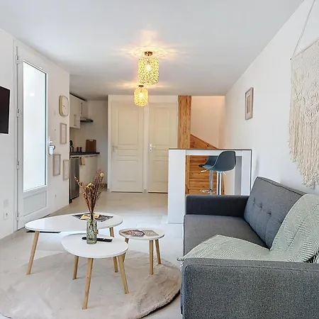 Le Jardin Des Plantes Et F2 Au Calmes, Terrasse, Stationnement Gratuit Appartement *