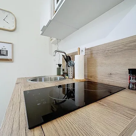 Le Jardin Des Plantes Et F2 Au Calmes, Terrasse, Stationnement Gratuit Appartement *